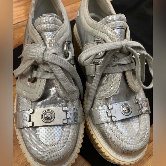 Chanel platform Creeper sneakers! Size 37 - Picture 3 of 5